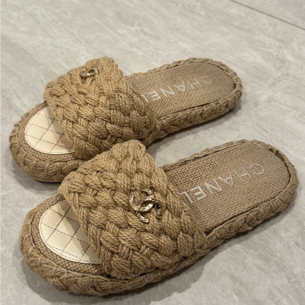 CHANEL Beige Braided Women's Sandals - Picture 5 of 14